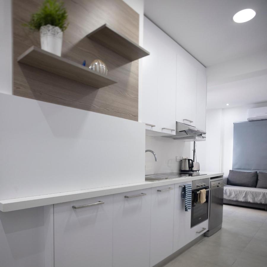 Lovely 2 Bed Apartment In Larnaca City Centre Exteriör bild