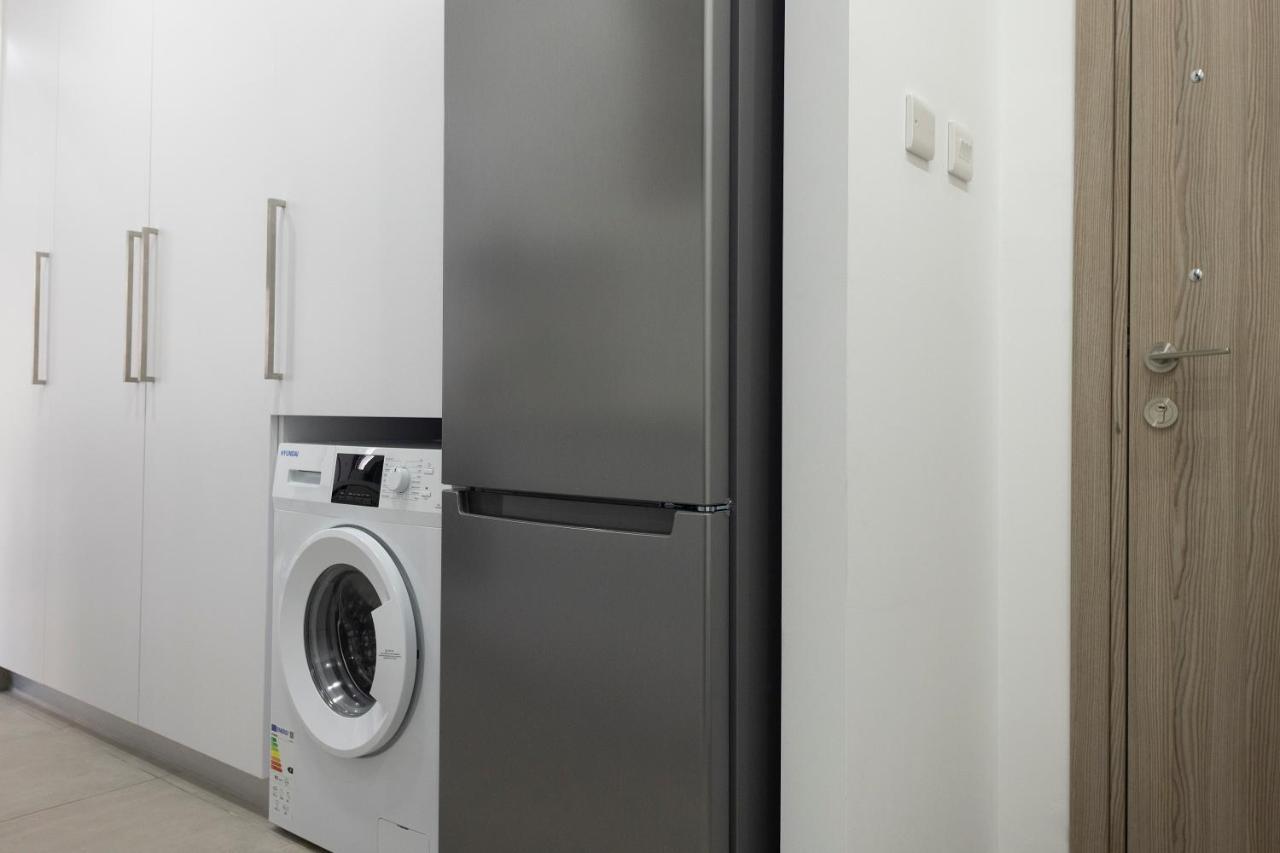 Lovely 2 Bed Apartment In Larnaca City Centre Exteriör bild
