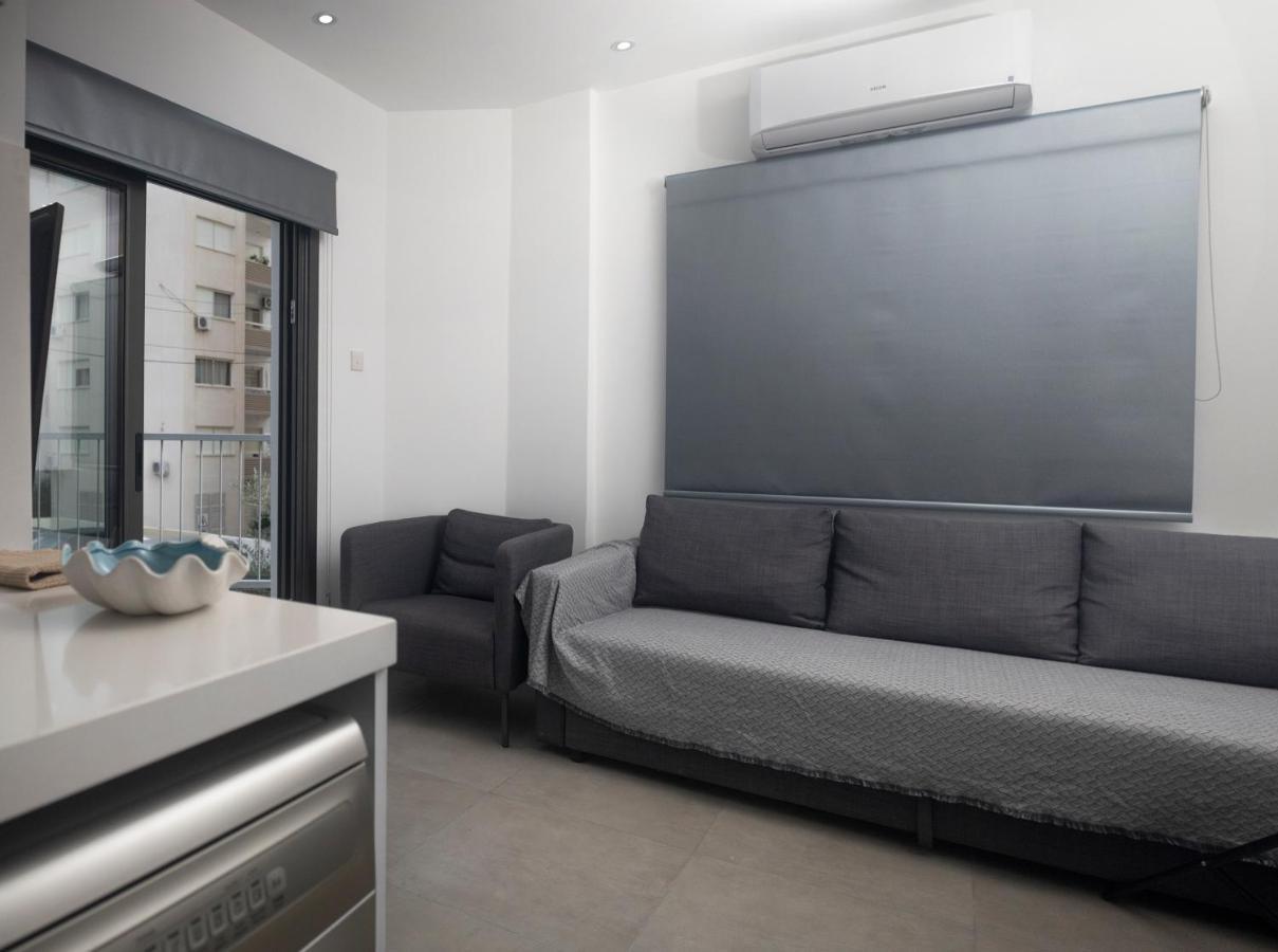 Lovely 2 Bed Apartment In Larnaca City Centre Exteriör bild