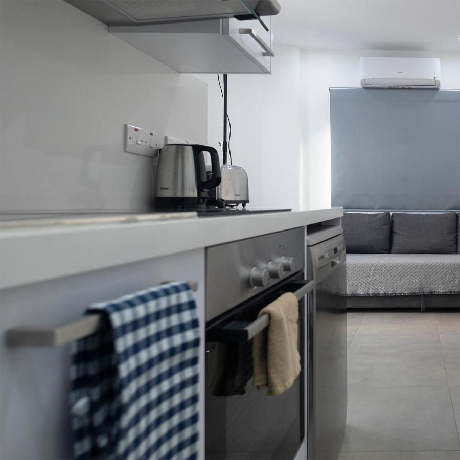 Lovely 2 Bed Apartment In Larnaca City Centre Exteriör bild
